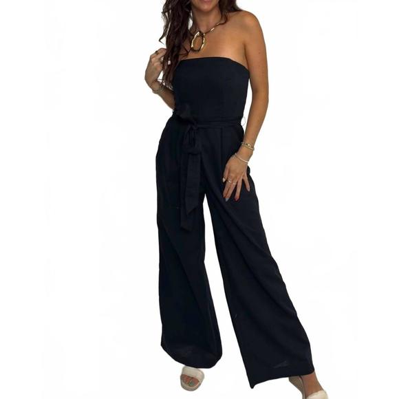 DRESS FORUM Other - NEW DRESS FORUM strapless wide leg jumpsuit in midnight